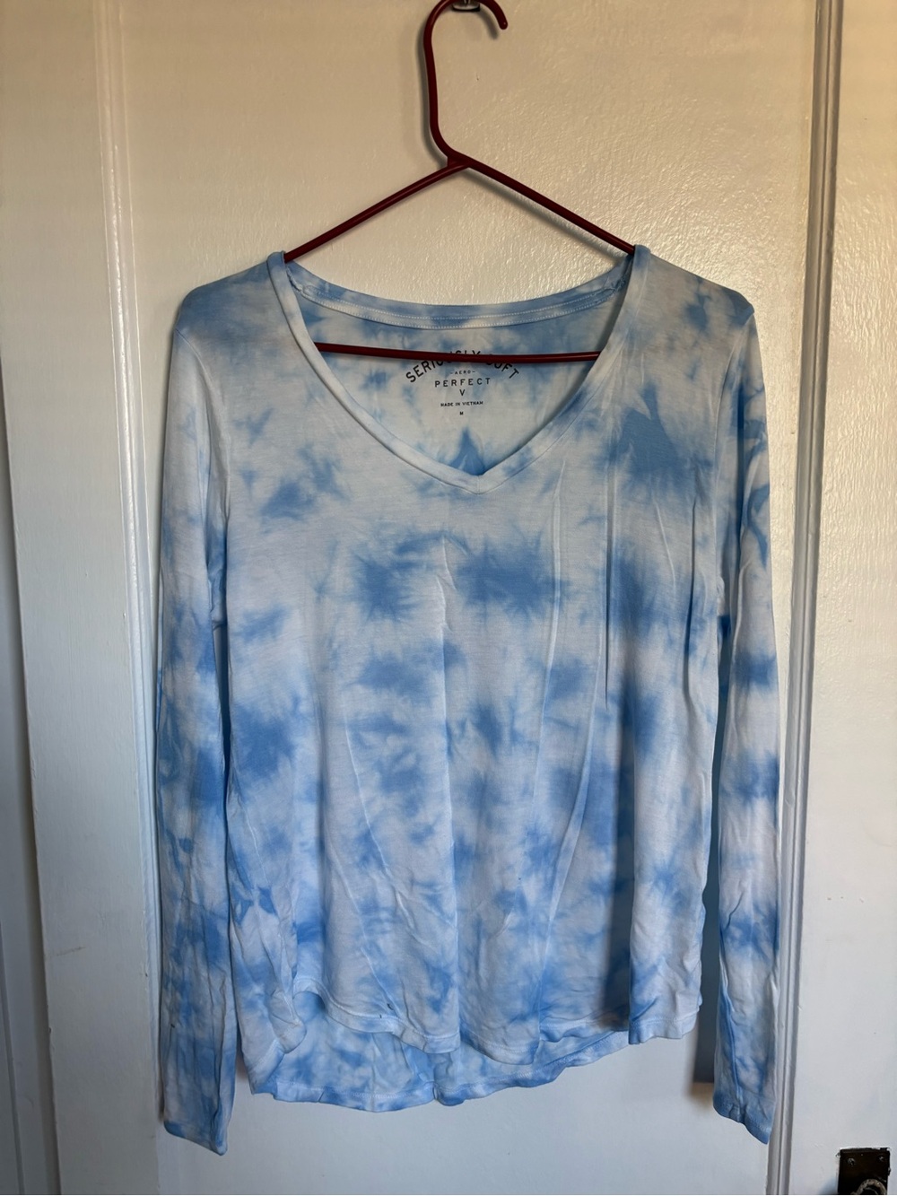 Aeropostale Blue and White Tie-Dye V-Neck Long Sleeve Top